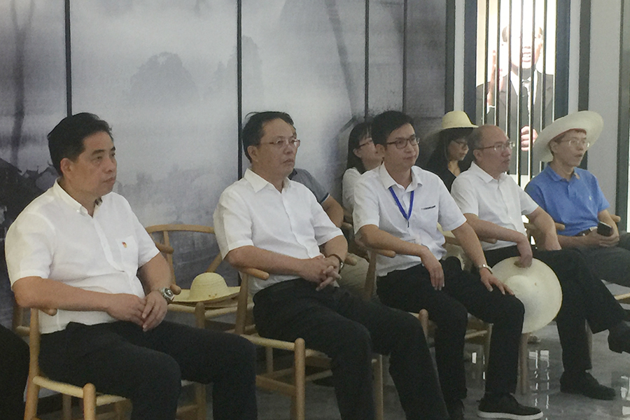 F:\2015-2018��OA�ļ� ���ӻ�ý�岥��ͼ���\2018-OA�ļ� ���ӻ�ý�岥��ͼ���\2018.07.31-���뵳У��У��������������б�����ԴAGƽ̨������Ϸ����\04.JPG